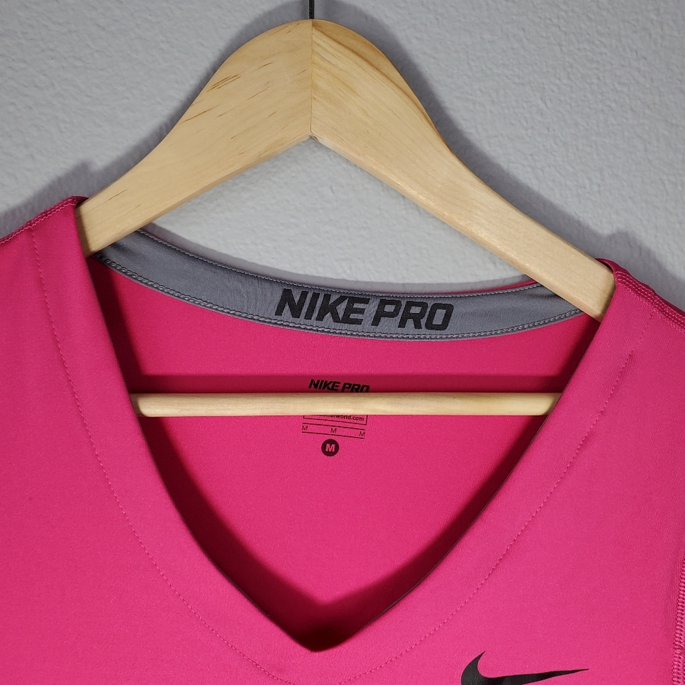 Nike Pro pink v-neck short sleeve top - Picture 3 of 9